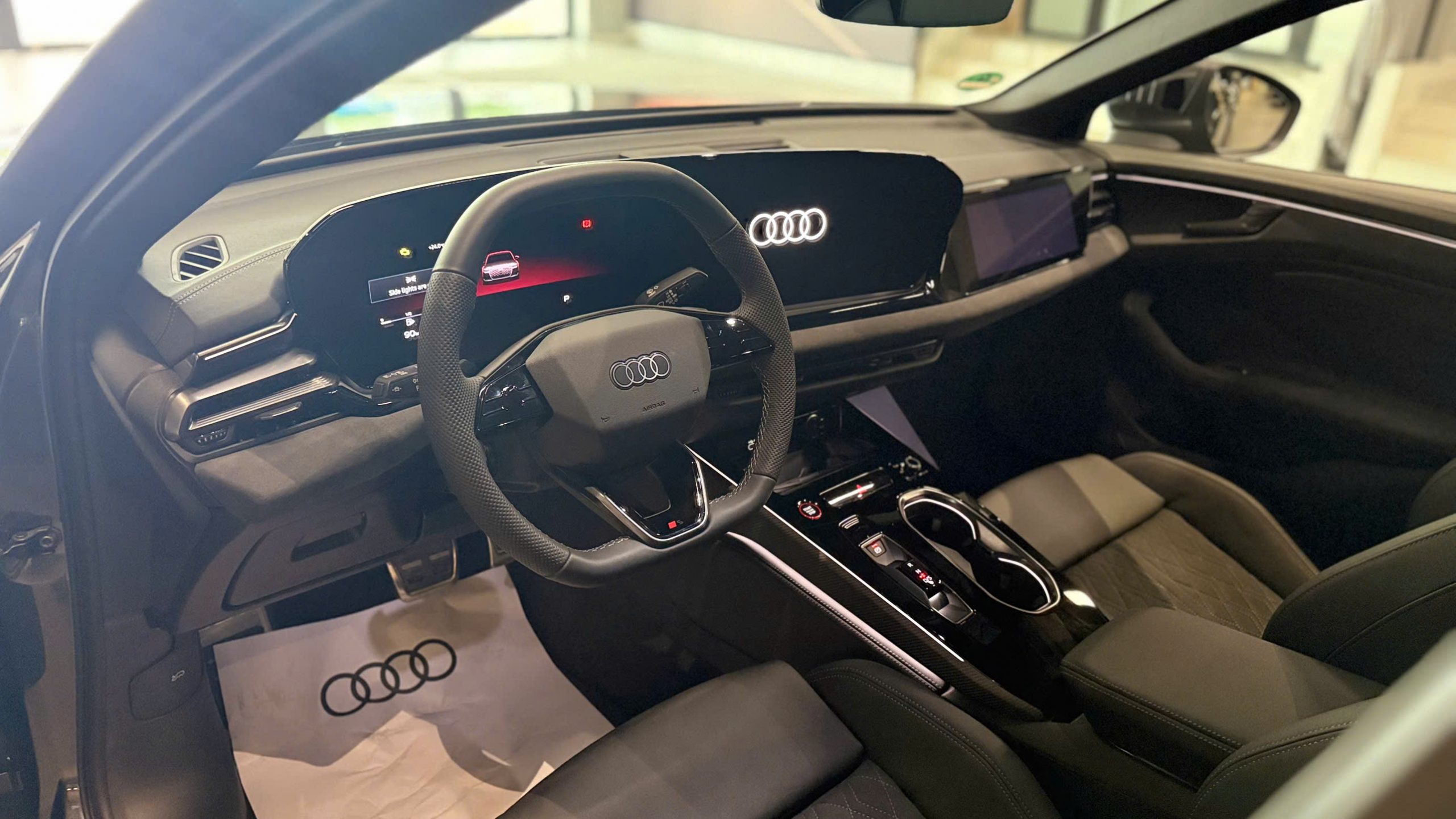 Khám phá Audi A6 S Line All-new 2026: thiết kế S Line thể thao, nội thất số hóa, công nghệ tiên phong và trải nghiệm lái đẳng cấp.