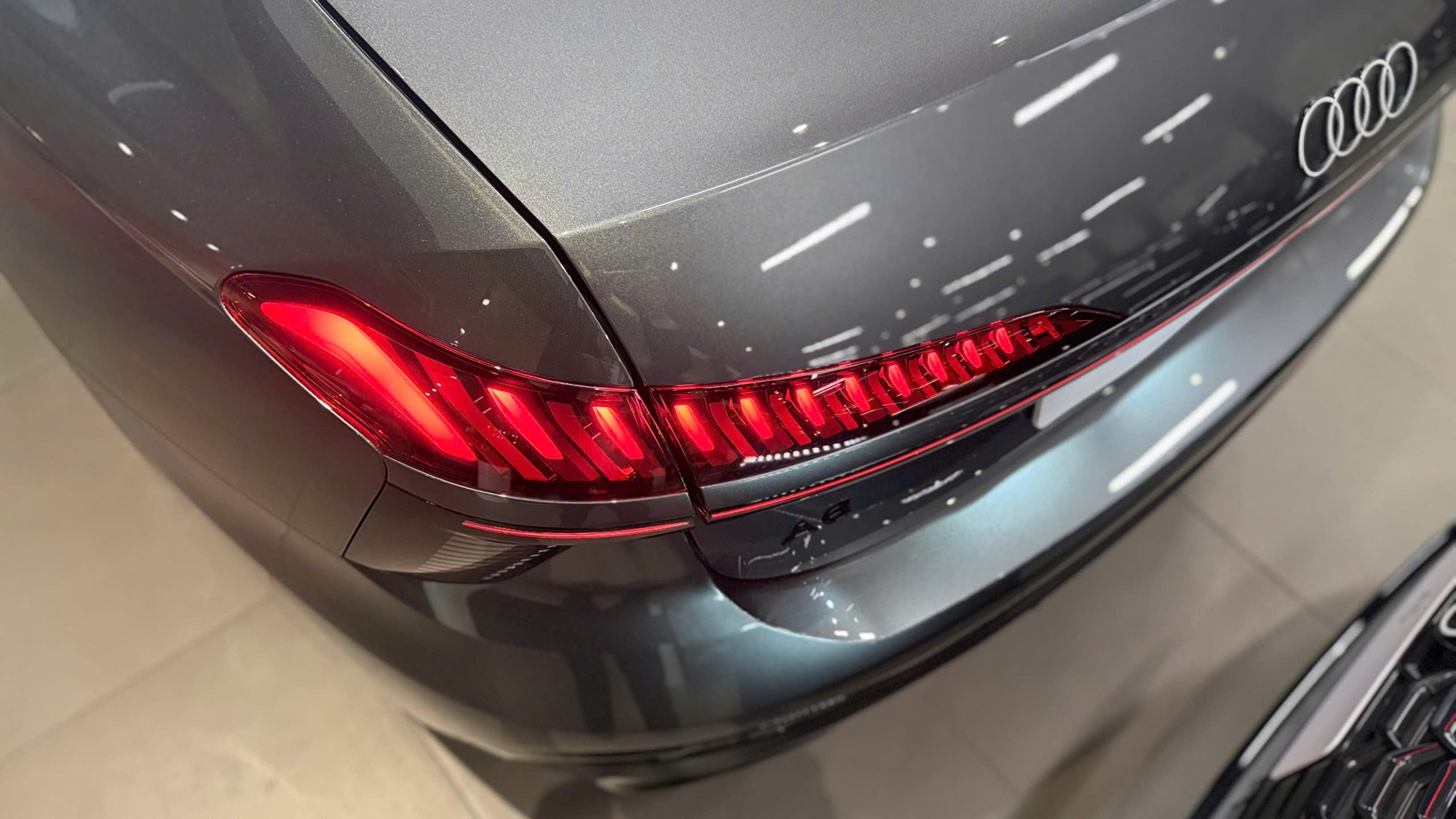 Khám phá Audi A6 S Line All-new 2026: thiết kế S Line thể thao, nội thất số hóa, công nghệ tiên phong và trải nghiệm lái đẳng cấp.