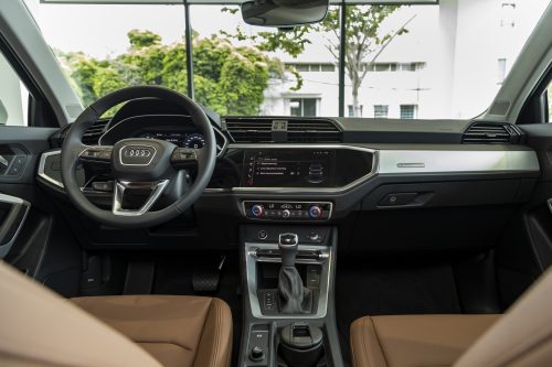 Audi Q3 Advanced Nội thất Nâu