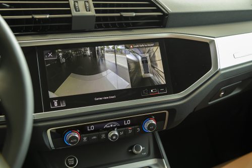 Audi Q3 Advanced màn hình trung tâm