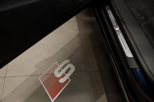 Đèn Welcome S line xe Audi Q8