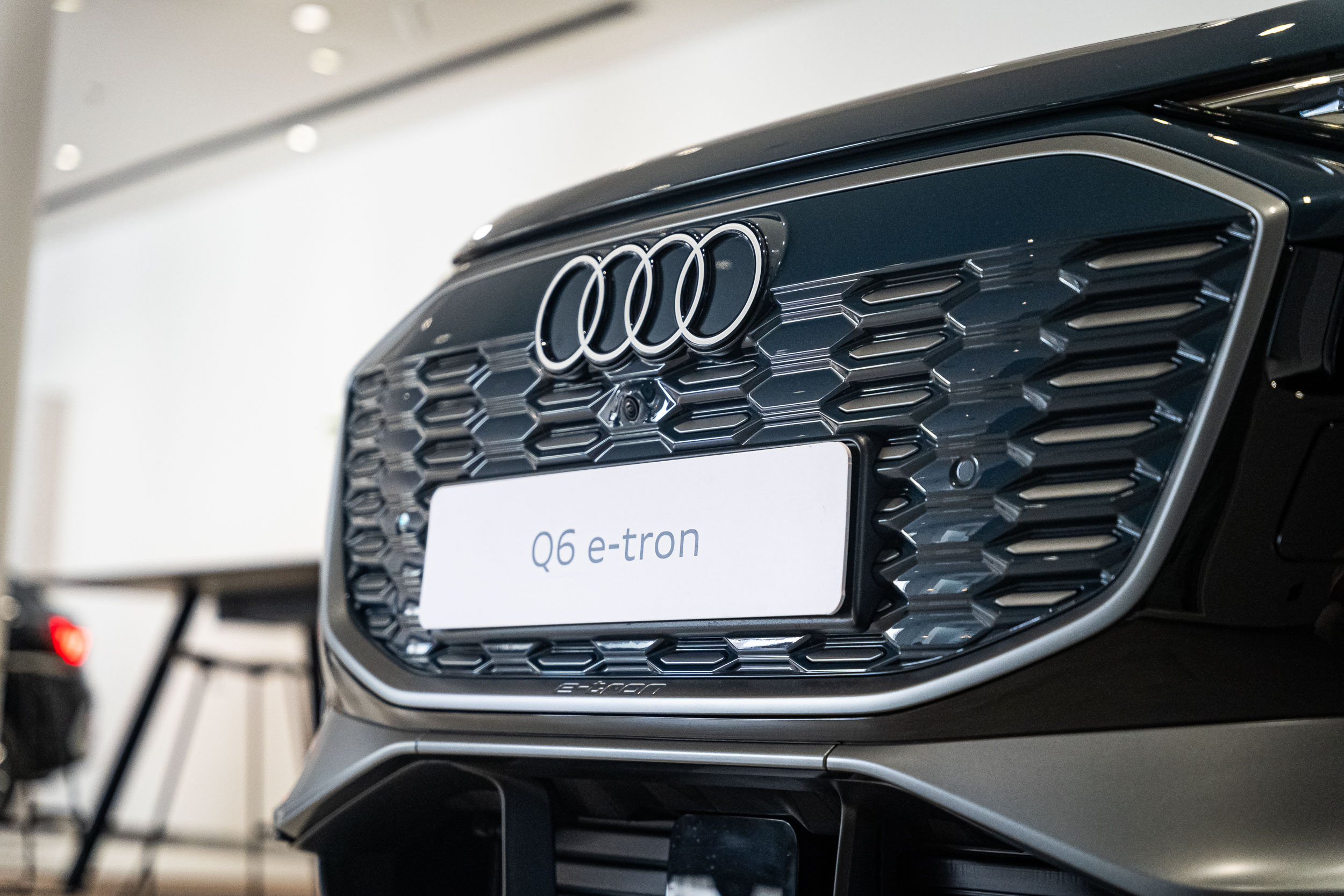 Audi-Q6-E-tron (11)